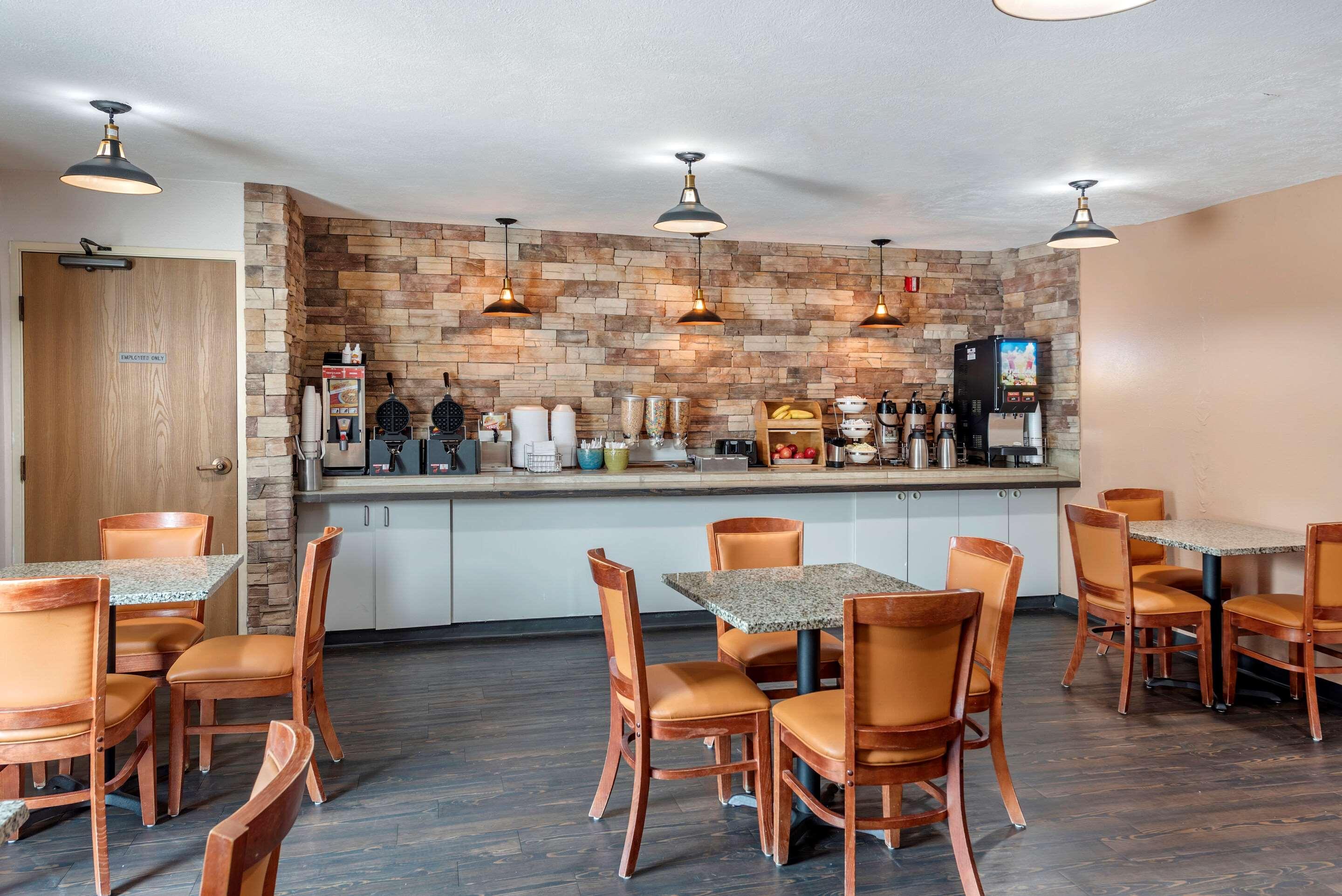 Econo Lodge North Academy Colorado Springs Ngoại thất bức ảnh